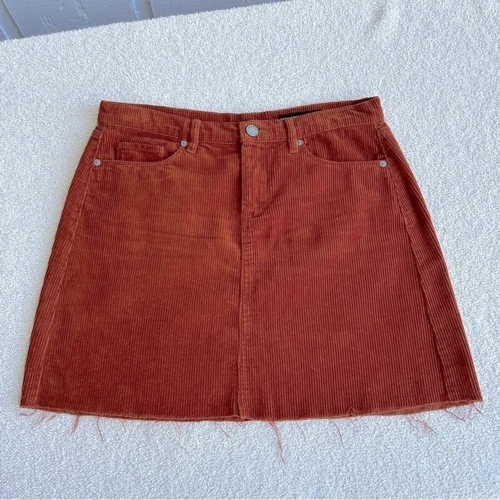 BlankNYC Atlas Rusty Brown Corduroy Cotton Raw Hem Mini Skirt Fall Transition 28